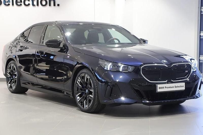 Begagnad BMW i5 M Sport 447 kW (609 HK) 2023 Svart Sedan
