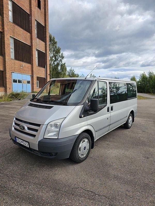 Grå Begagnad 2011 Ford Transit Kombi | 76 000 kr (Marknadspris) - Bild 1/4