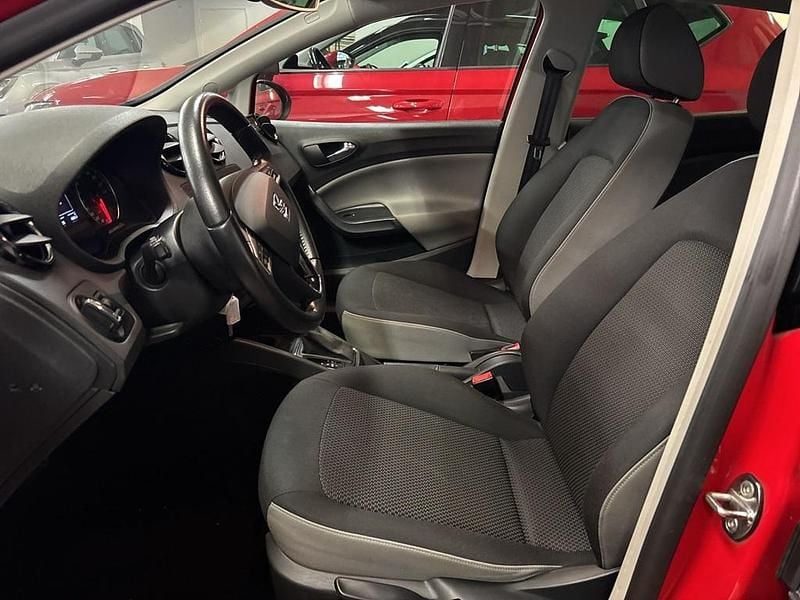 Begagnad Seat Ibiza Style 112 HK (82 kW) 2016 Röd Halvkombi