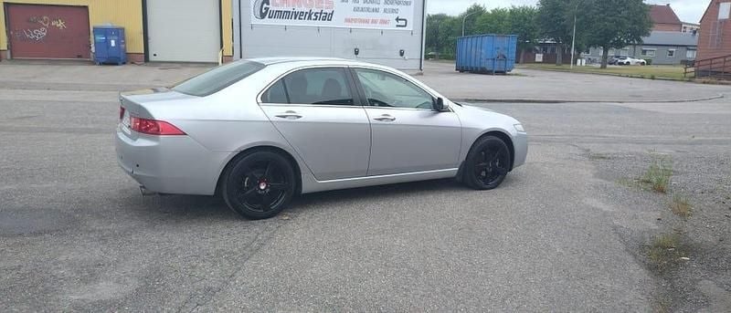 Begagnad Honda Accord 190 HK (139 kW) 2005