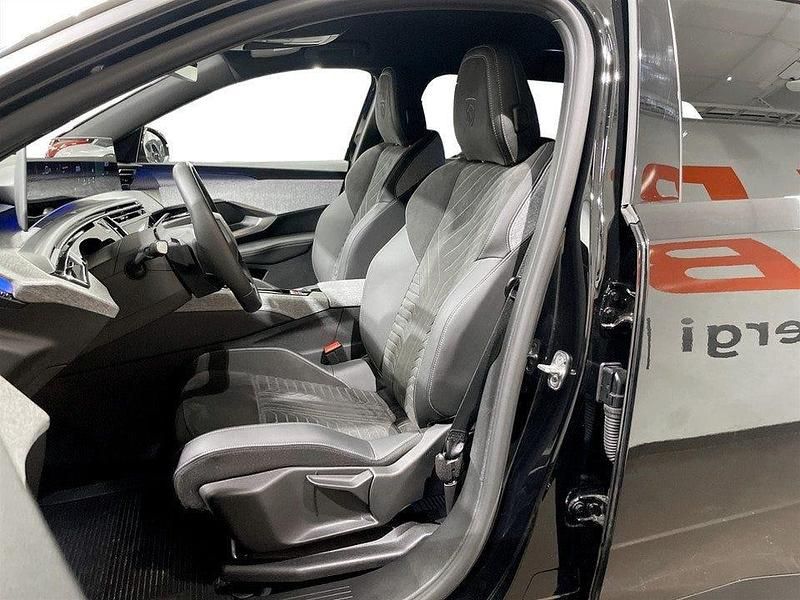 Begagnad Peugeot e-5008 GT 157 kW (214 HK) 2024 Svart SUV