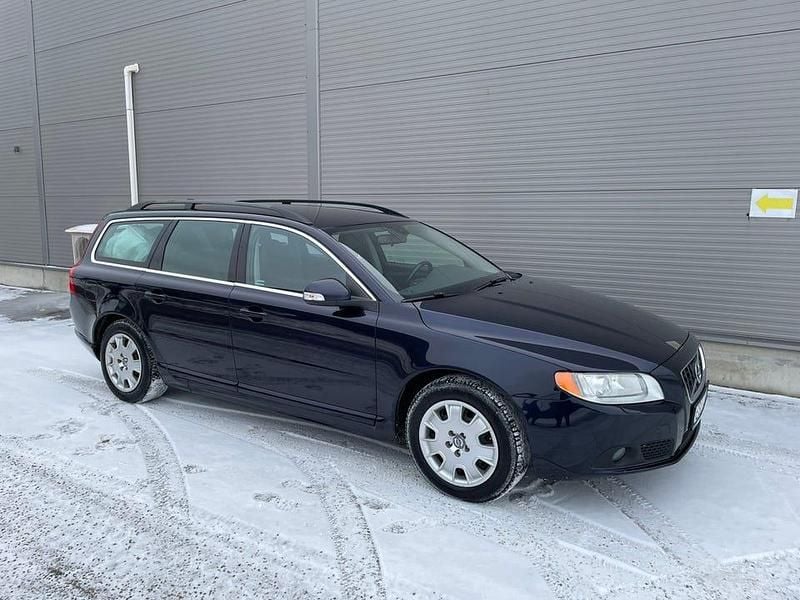 Begagnad 2010 Volvo V70 Kombi | 59 500 kr (Bra pris) - Bild 1/4