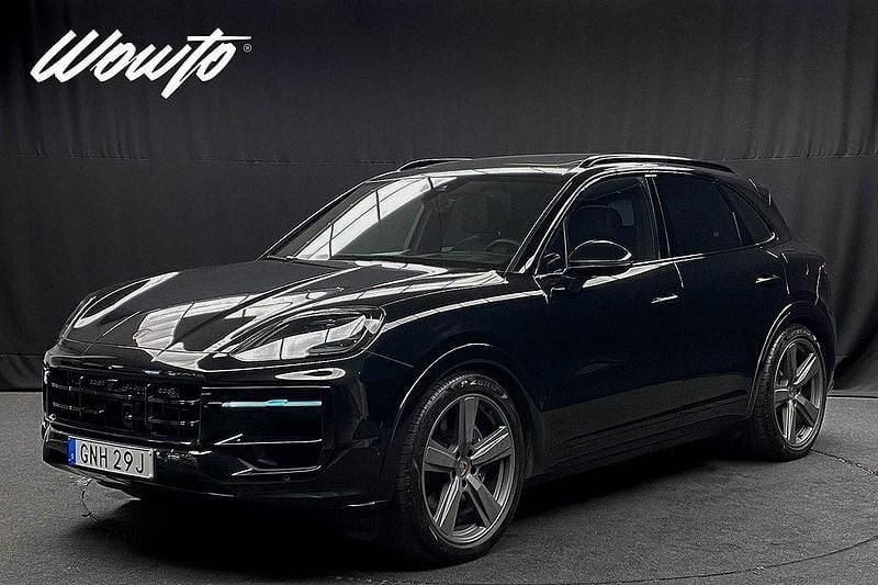 Svart Begagnad 2023 Porsche Cayenne SUV | 1 295 800 kr (Dyr) - Bild 1/3