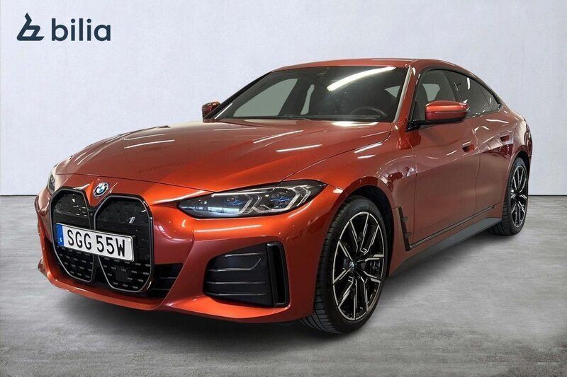 Orange Begagnad 2022 BMW i4 M Sport Sedan | 479 900 kr (Lite dyr) - Bild 1/3