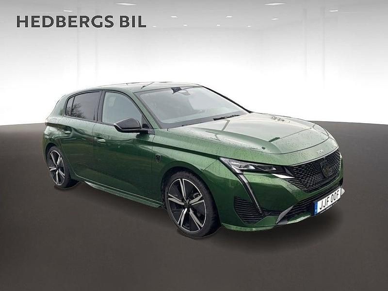 Grön Begagnad 2024 Peugeot 308 Halvkombi | 229 900 kr (Marknadspris) - Bild 1/4