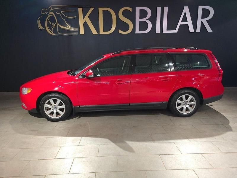 Röd Begagnad 2008 Volvo V70 Kinetic Kombi | 39 800 kr - Bild 1/4