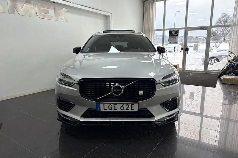 Begagnad Volvo XC60 R-Design 408 HK (300 kW) 2018 Silver SUV