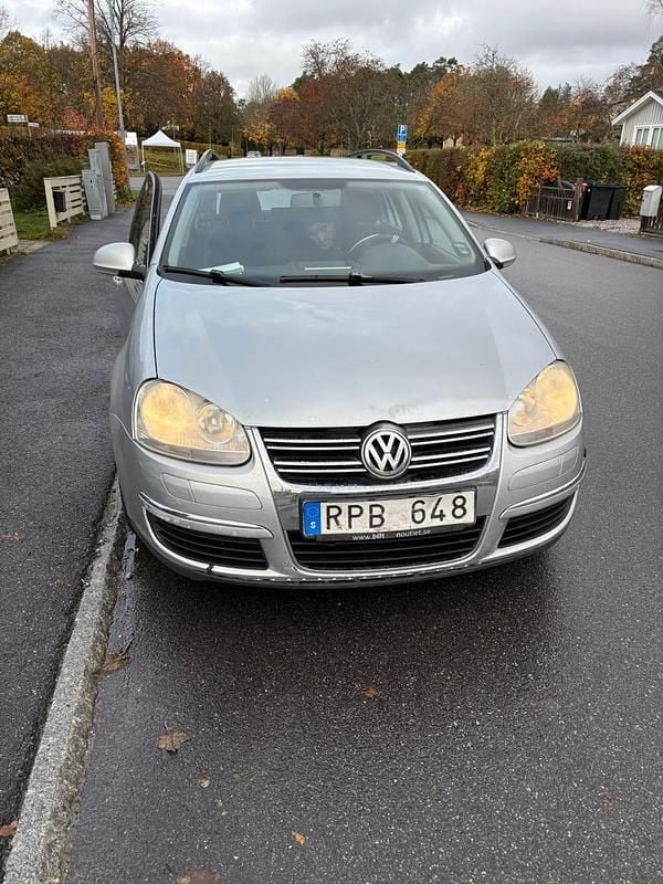 Begagnad 2009 VW Golf V Kombi | 17 999 kr (Superpris) - Bild 1/4