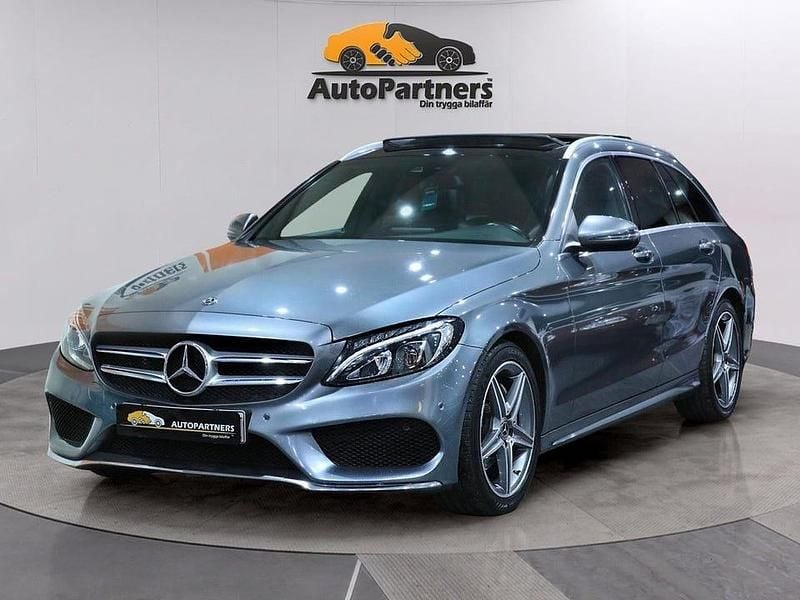 Grå Begagnad 2017 Mercedes C180 AMG line Kombi | 238 900 kr (Lite dyr) - Bild 1/4