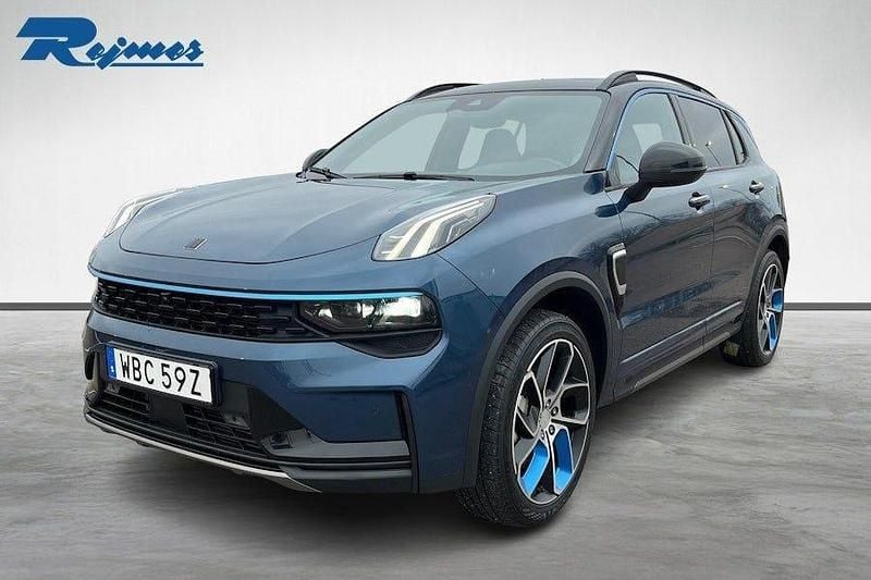Blå Begagnad 2023 Lynk & Co 01 SUV | 299 800 kr (Marknadspris) - Bild 1/4
