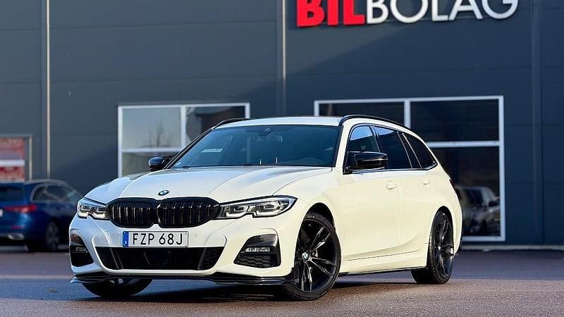 Begagnad BMW 320 M Sport 190 HK (139 kW) 2020 Vit Kombi