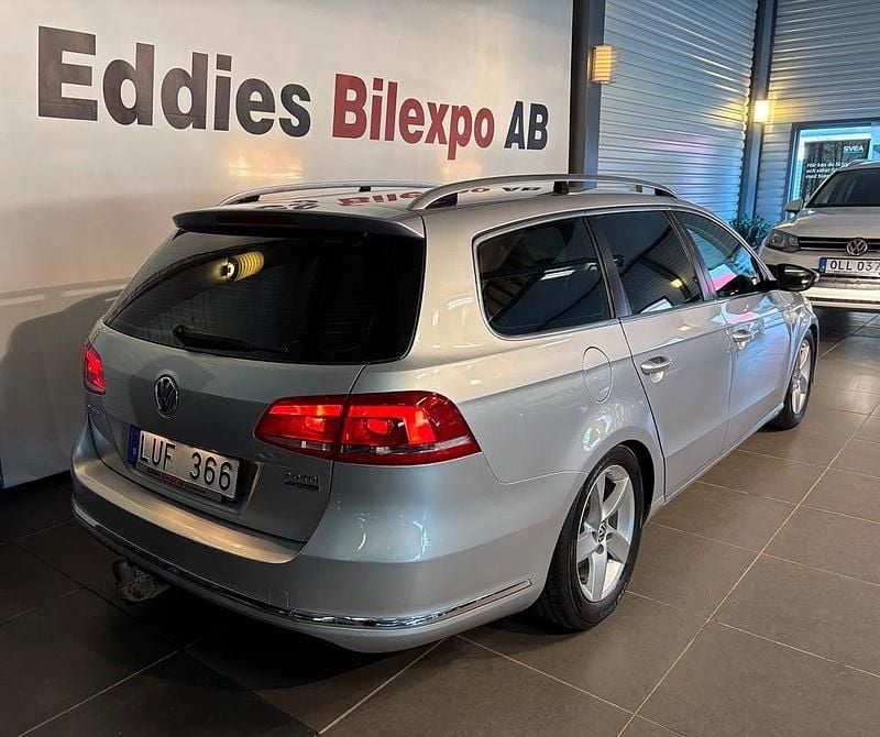 Begagnad VW Passat 140 HK (102 kW) 2011 Silver Kombi