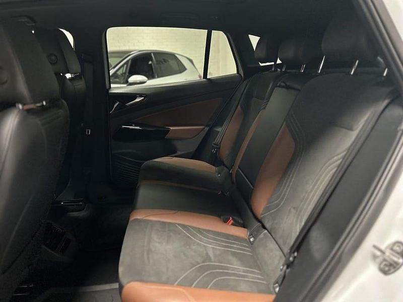 Begagnad VW ID.4 Pro Performance 150 kW (204 HK) 2022 Vit SUV