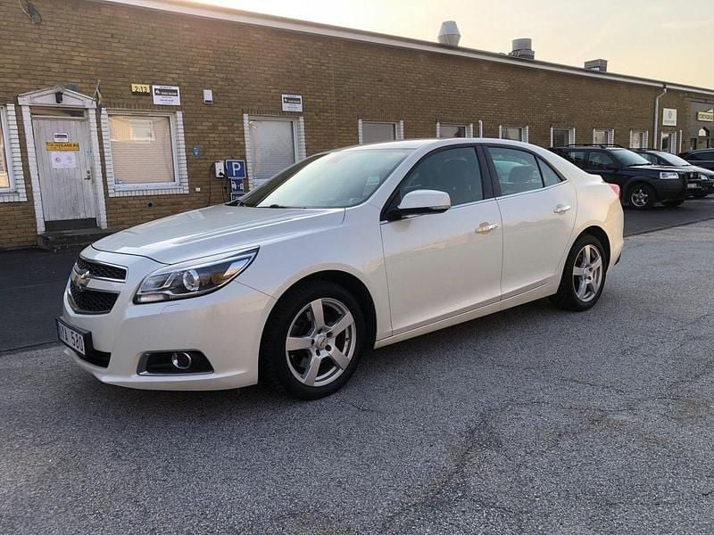 Vit Begagnad 2012 Chevrolet Malibu Sedan | 59 000 kr - Bild 1/4
