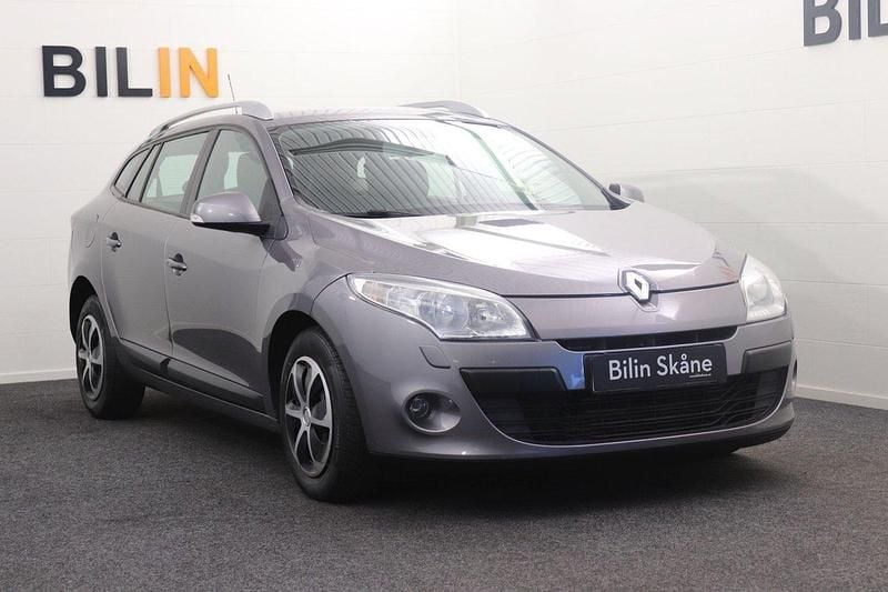 Grå Begagnad 2010 Renault Mégane GrandTour Kombi | 54 900 kr (Marknadspris) - Bild 1/4