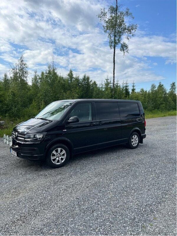 Svart Begagnad 2016 VW T6 Van | 159 000 kr (Bra pris) - Bild 1/4