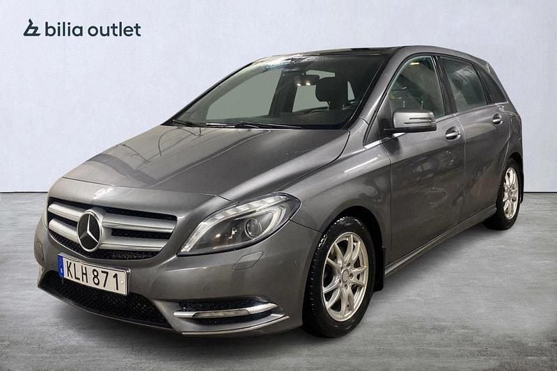 Mörkgrå Begagnad 2014 Mercedes B180 Minibuss | 64 900 kr (Dyr) - Bild 1/3