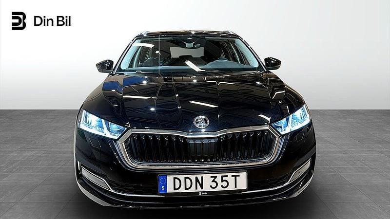 Begagnad Skoda Octavia Style 150 HK (110 kW) 2024 Svart Kombi
