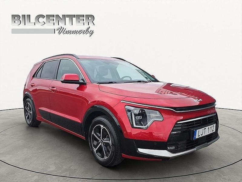 Röd Begagnad 2022 Kia Niro Advance SUV | 295 000 kr (Lite dyr) - Bild 1/4