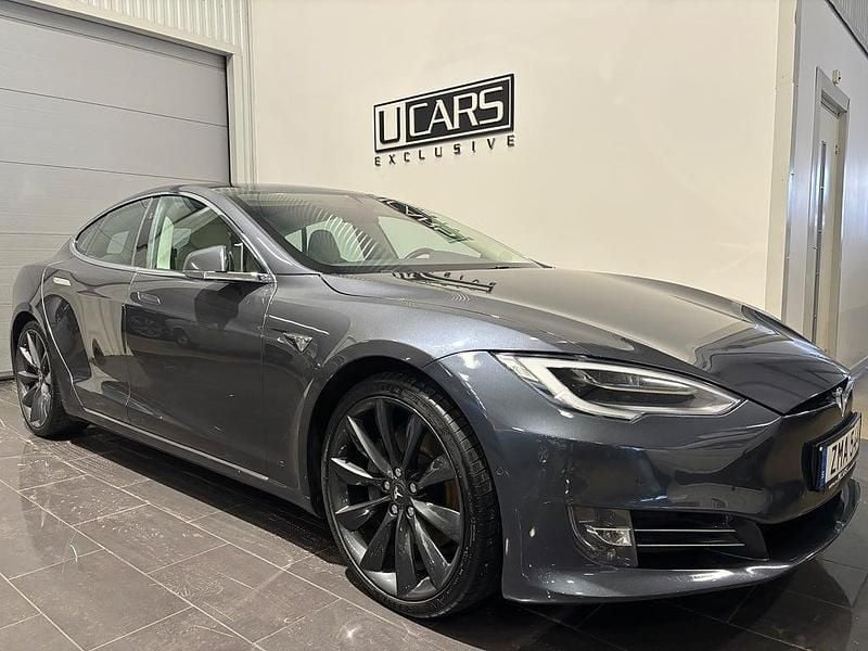 Grå Begagnad 2018 Tesla Model S Halvkombi | 325 000 kr (Lite dyr) - Bild 1/4