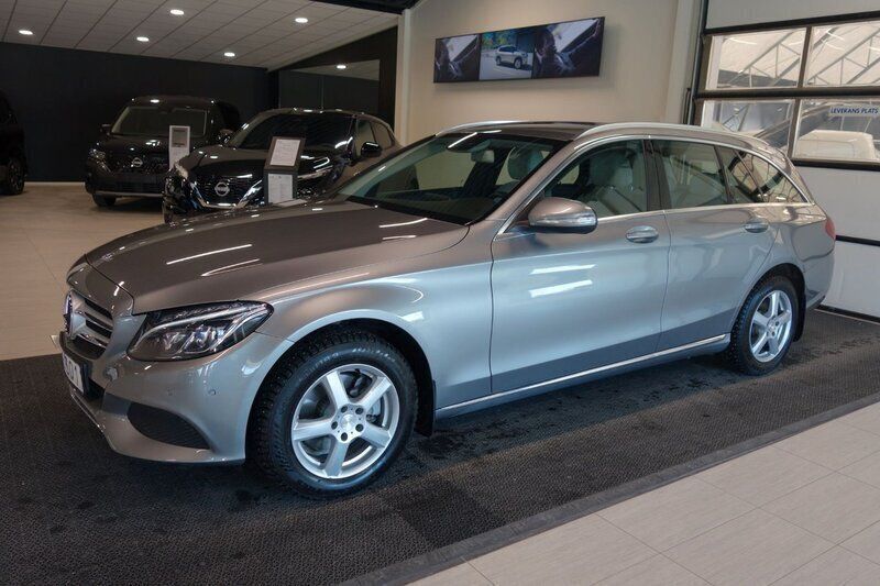 Silver Begagnad 2015 Mercedes C220 Avantgarde Kombi | 219 000 kr (Marknadspris) - Bild 1/4