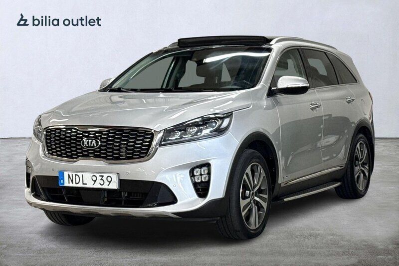 Grå Begagnad 2018 Kia Sorento 2 SUV | 269 900 kr (Marknadspris) - Bild 1/4