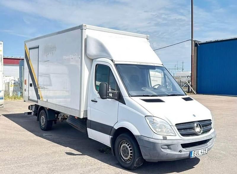 Vit Begagnad 2011 Mercedes 316 Van | 39 900 kr - Bild 1/4