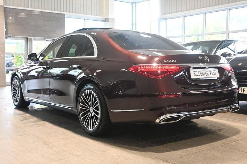 Begagnad Mercedes S500 436 HK (320 kW) 2021 Mörkröd Sedan