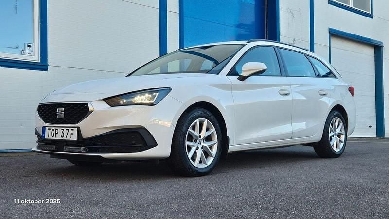 Vit Begagnad 2022 Seat Leon ST 4Drive Kombi | 169 900 kr (Bra pris) - Bild 1/4