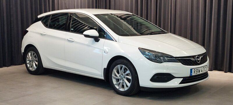 Vit Begagnad 2021 Opel Astra Halvkombi | 179 900 kr - Bild 1/4