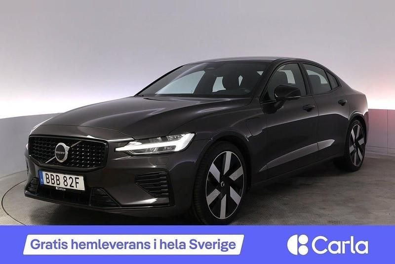 Grå Begagnad 2023 Volvo S60 Plus Sedan | 444 990 kr (Marknadspris) - Bild 1/2