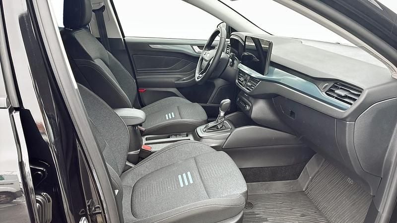 Begagnad Ford Focus Active 124 HK (91 kW) 2023 Svart Kombi