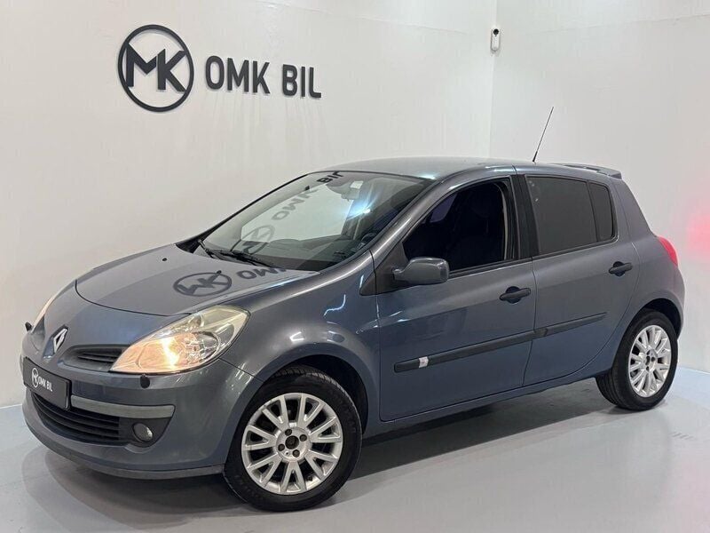 Blå Begagnad 2006 Renault Clio R.S. Halvkombi | 24 900 kr (Marknadspris) - Bild 1/4