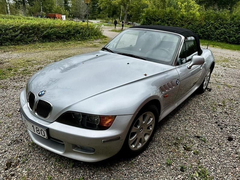 Grå Begagnad 2001 BMW Z3 Cab | 180 000 kr - Bild 1/4