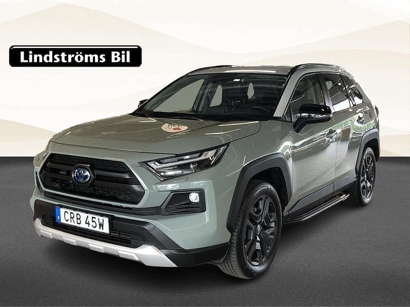 Grön Begagnad 2021 Toyota RAV4 Hybrid SUV | 389 000 kr (Marknadspris) - Bild 1/3
