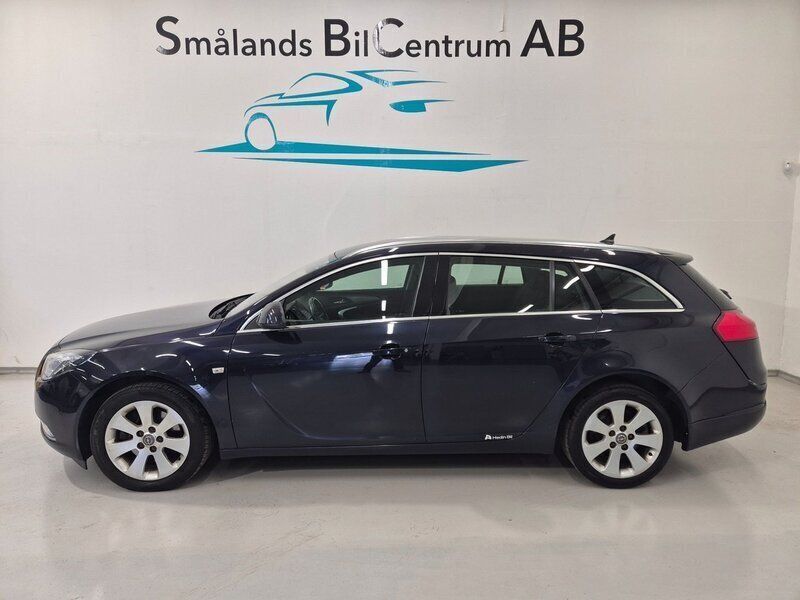 Blå Begagnad 2012 Opel Insignia Edition Kombi | 69 900 kr (Marknadspris) - Bild 1/4