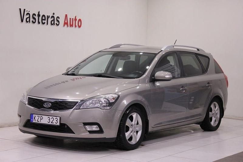 Begagnad Kia Ceed Sportswagon EX 128 HK (94 kW) 2012 Silver Kombi