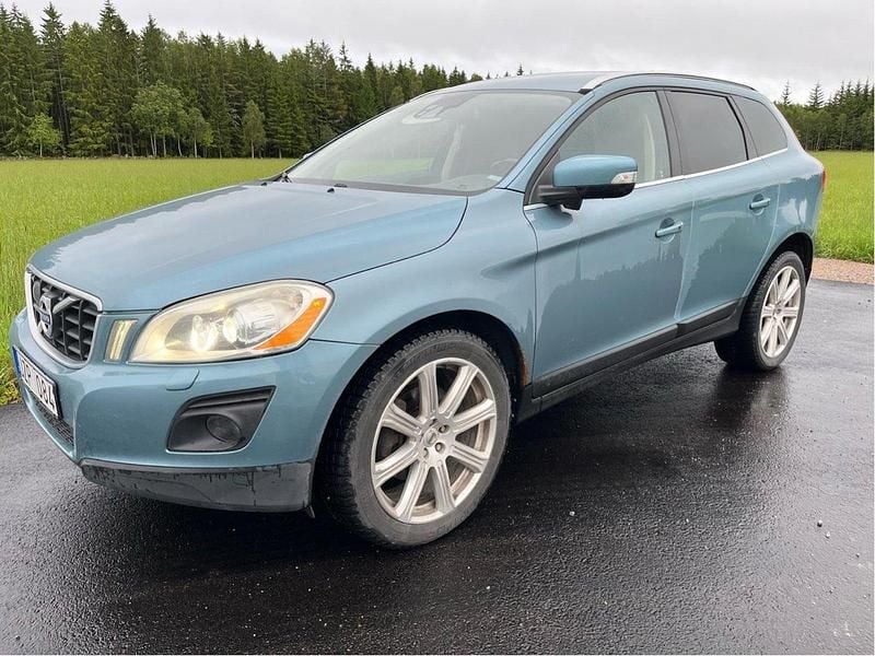 Blå Begagnad 2011 Volvo XC60 SUV | 65 000 kr (Superpris) - Bild 1/4