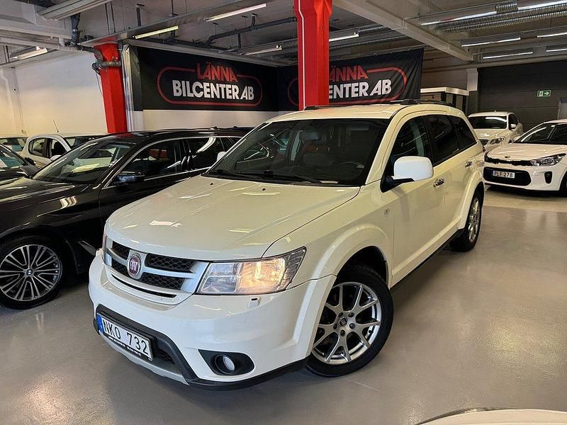 Vit Begagnad 2013 Fiat Freemont SUV | 79 900 kr (Lite dyr) - Bild 1/4