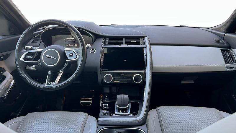 Begagnad Jaguar E-Pace 2022 Svart SUV