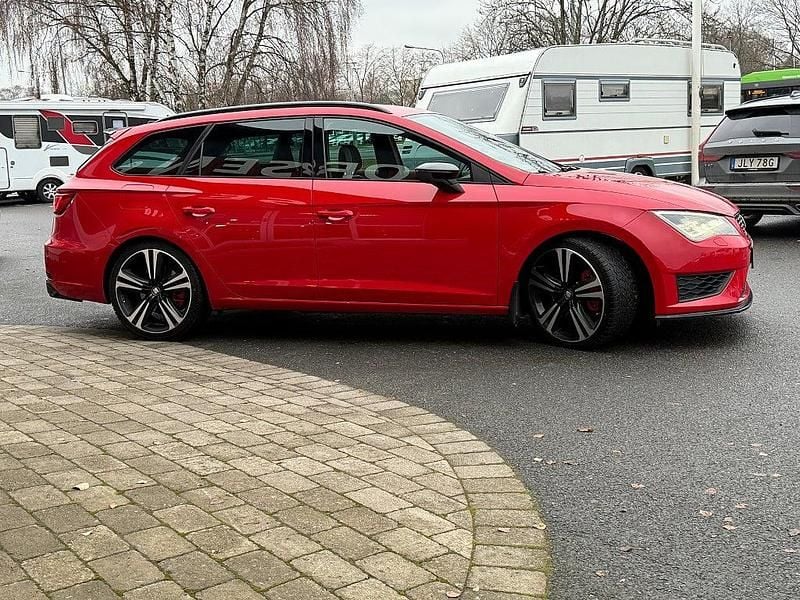 Begagnad Seat Leon ST CUPRA 280 HK (205 kW) 2015 Röd Kombi