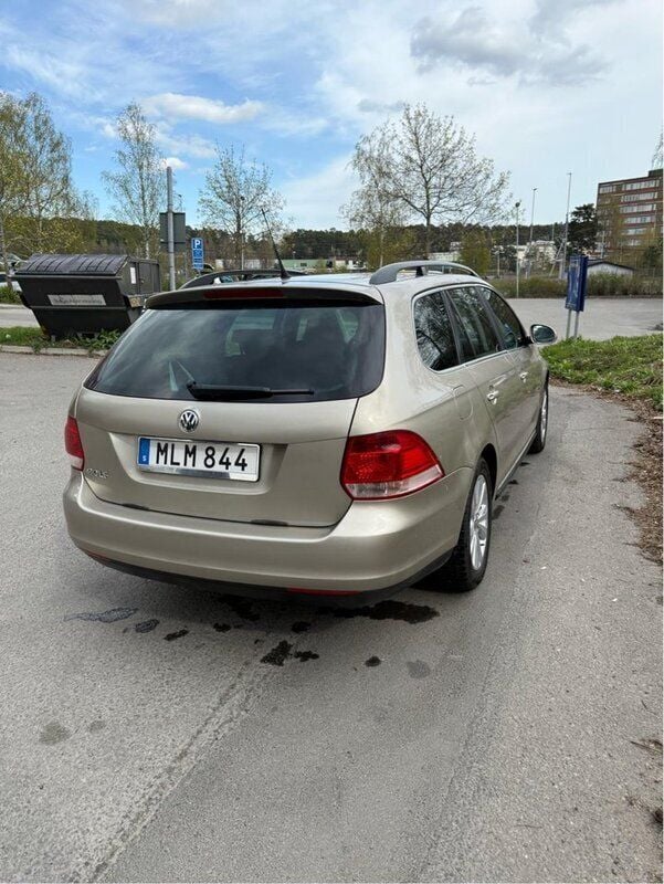 Brun Begagnad 2008 VW Golf VI Kombi | 27 999 kr (Marknadspris) - Bild 1/4