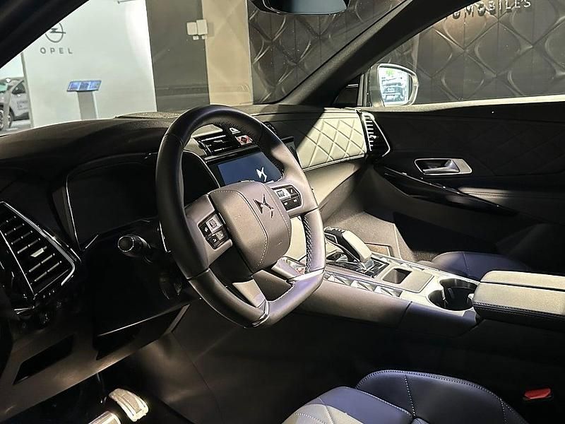 Begagnad DS Automobiles DS7 Crossback Business 301 HK (221 kW) 2024 Svart SUV