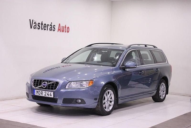 Begagnad Volvo V70 Momentum 179 HK (131 kW) 2011 Blå Kombi