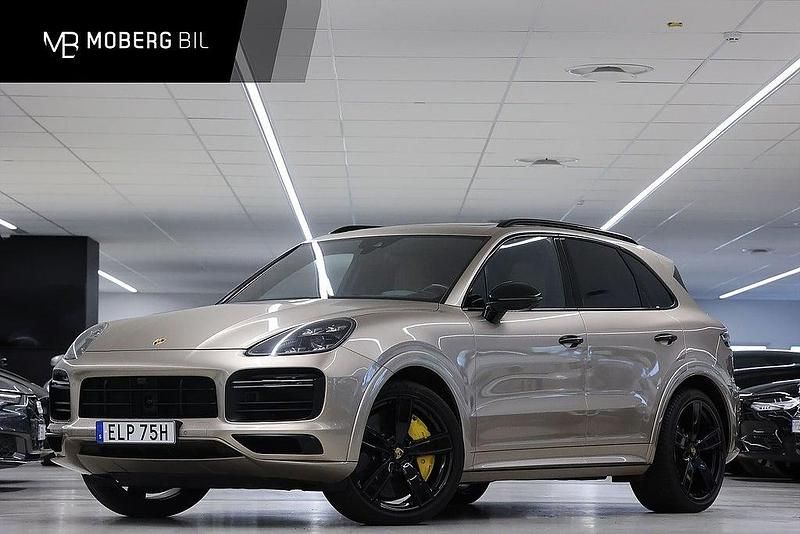 Ljusbrun Begagnad 2019 Porsche Cayenne Turbo SUV | 679 900 kr (Lite dyr) - Bild 1/2