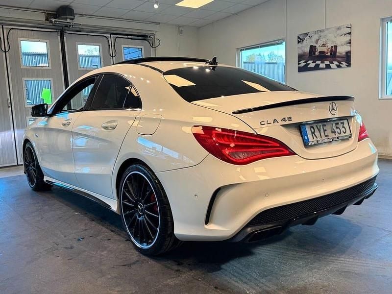 Begagnad Mercedes CLA45 AMG AMG 360 HK (264 kW) 2014 Vit Sportkupé