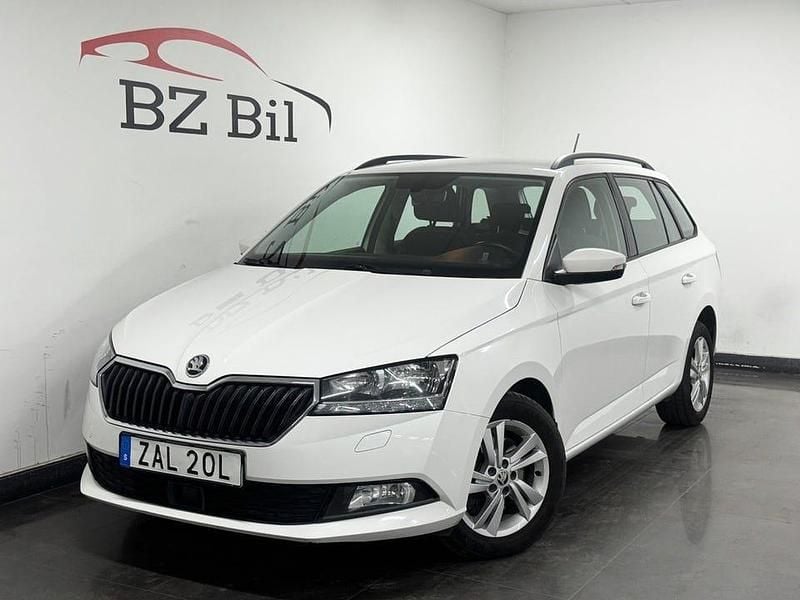 Vit Begagnad 2021 Skoda Fabia Style Kombi | 139 900 kr (Superpris) - Bild 1/4