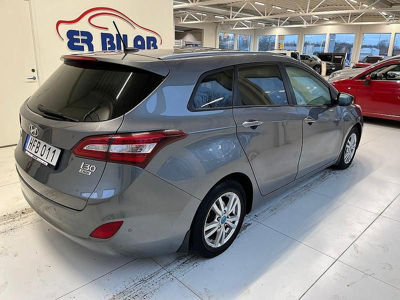 Begagnad Hyundai i30 112 HK (82 kW) 2014 Grå Kombi