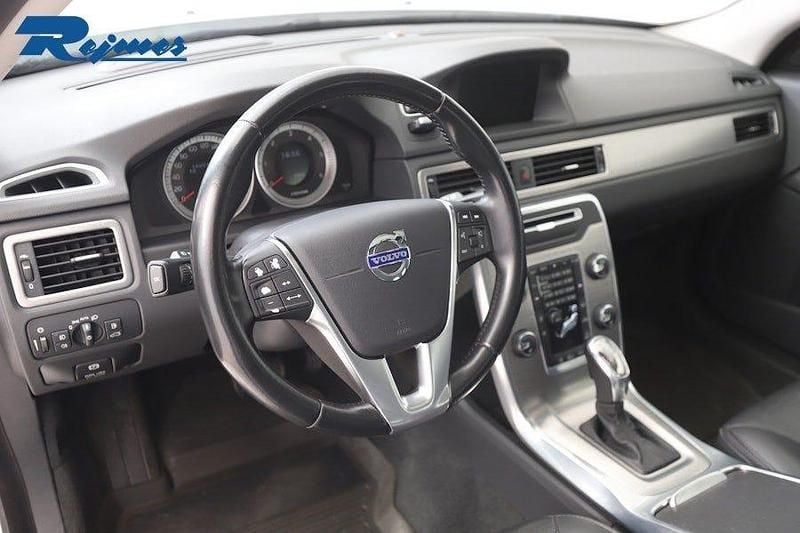 Begagnad Volvo XC70 Momentum 163 HK (119 kW) 2013 Vit Kombi