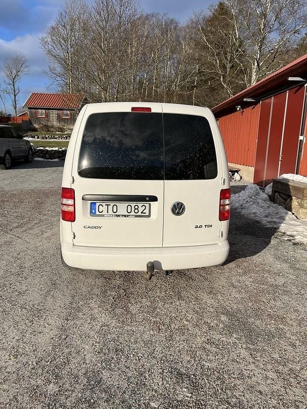 Begagnad VW Caddy 140 HK (102 kW) 2012 Minibuss
